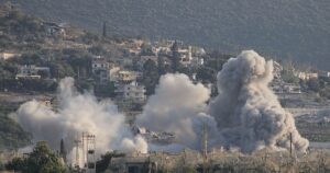 Israel aplica una política de tierra quemada y fósforo blanco en el sur libanés