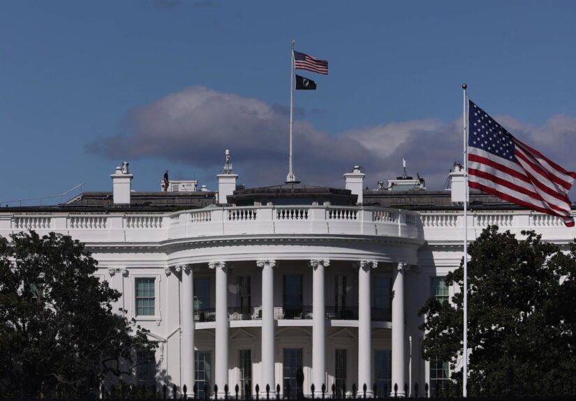 La Casa Blanca impide el acceso a periodistas de CNN, Politico y MS NOW