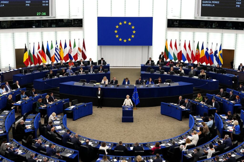 La Eurocámara reclama una respuesta más contundente a los ataques híbridos de Rusia y "sus aliados"
