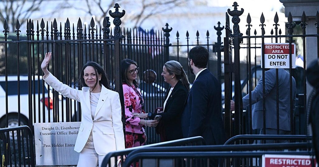 La presión de Machado devuelve las elecciones al centro de la agenda de Trump