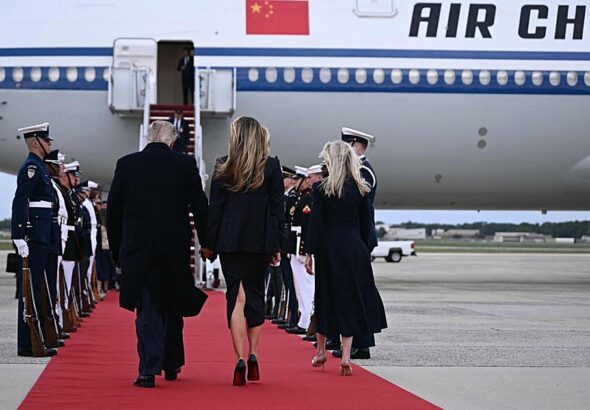 La visita de Xi a Trump o el mundo desde la escalerilla de un avión