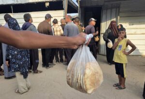 Las autoridades de Gaza acusan a Israel de una política de "hambre silenciosa" con sus restricciones a la ayuda