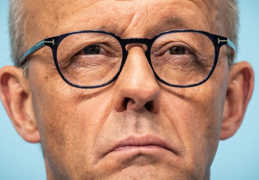 Merz promete proteger la democracia "si es necesario con la Constitución"