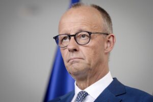 Merz reconoce "conmoción" con la victoria de AfD y subraya que no se negociarán valores constitucionales en Alemania