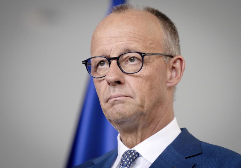 Merz reconoce "conmoción" con la victoria de AfD y subraya que no se negociarán valores constitucionales en Alemania