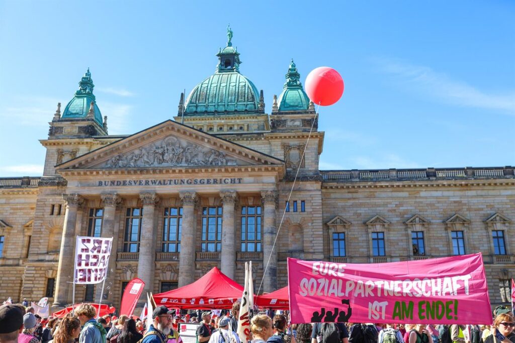 Multitudinarias protestas en defensa del estado del bienestar en Alemania