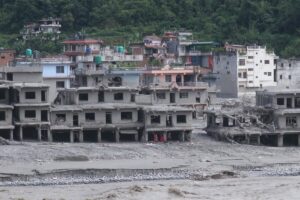 Nepal eleva a más de 1.250 los muertos por la riada en la frontera con China, con más de 4.200 desaparecidos