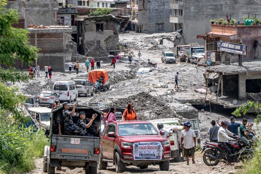 Nepal supera los 1.340 muertos por la riada en la frontera con China, con casi 5.000 desaparecidos