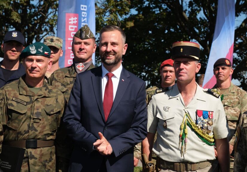 Polonia vuelve a desplegar cazas para proteger su espacio aéreo ante los ataques rusos contra Ucrania