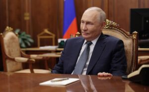 Putin aplaude la participación "activa" de la población en las legislativas en Rusia pese a los intentos de "injerencia"