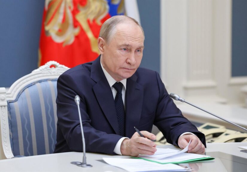 Putin sitúa entre 8.000 y 12.000 las bajas mensuales en las filas ucranianas durante la invasión