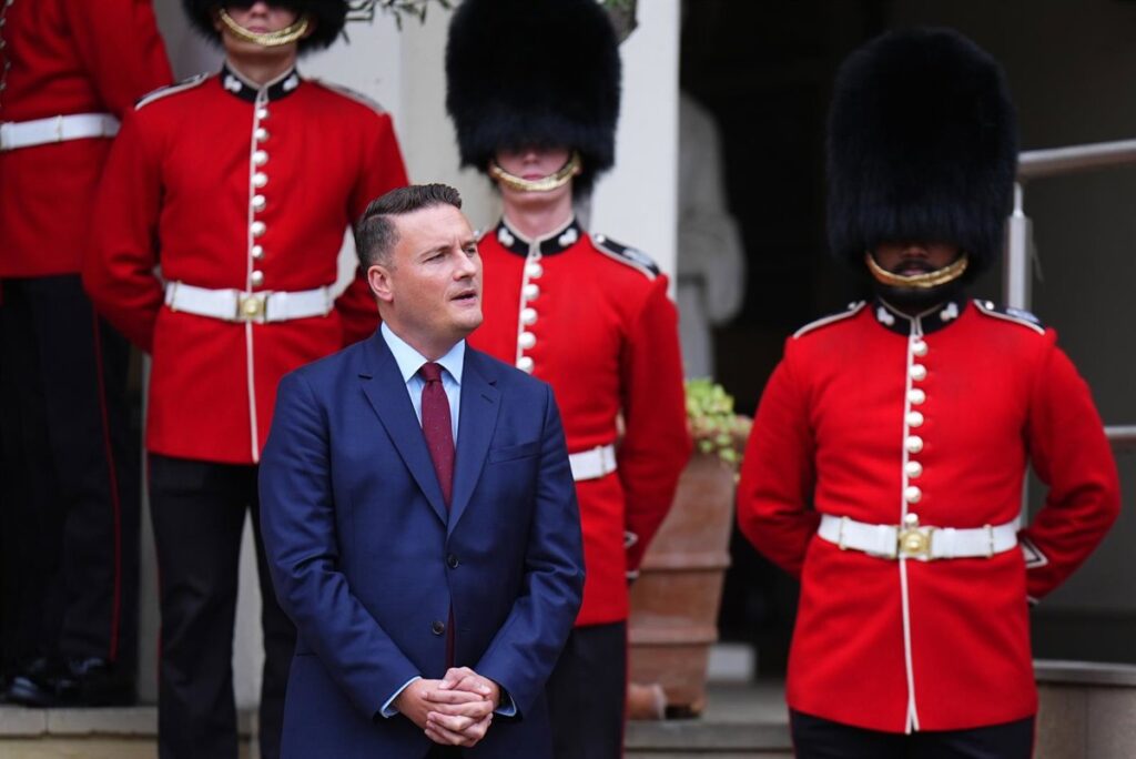 Reino Unido asegura que Argentina "no tiene capacidad" para tomar las Malvinas