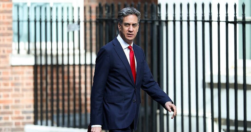 Reino Unido inicia un «replanteamiento integral» de su política hacia Israel y Tel Aviv amenaza con sanciones