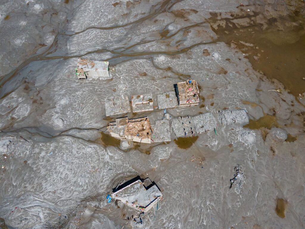 Rescatadas con vida dos personas nueve días después de las inundaciones en Nepal, que dejan casi 1.300 muertos