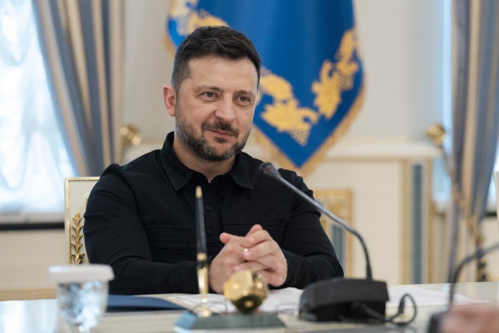 Rusia acusa a Zelenski de "chantaje" por sus advertencias sobre la aviación civil en el cielo ruso