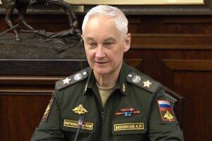Rusia afirma que una de sus corbetas lanzó bengalas a un helicóptero de Dinamarca para "evitar una provocación"