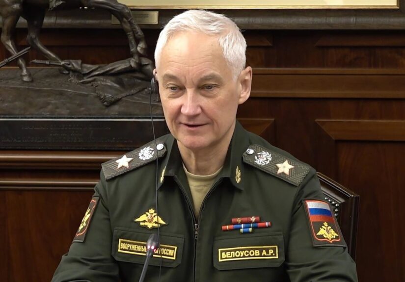 Rusia afirma que una de sus corbetas lanzó bengalas a un helicóptero de Dinamarca para "evitar una provocación"