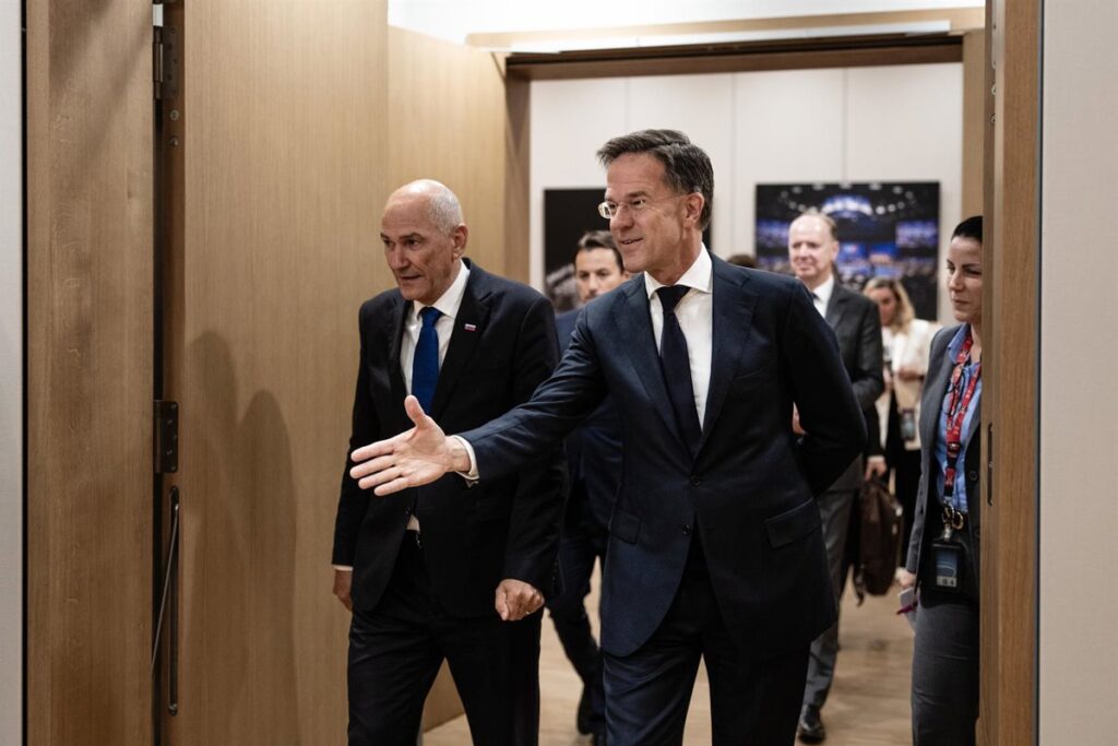 Rutte denuncia la creciente "temeridad" de Rusia tras el ataque a un tren cerca de Polonia
