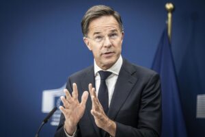Rutte ve "muy improbable" un ataque de Rusia contra la OTAN pero pide "no pecar de ingenuos"