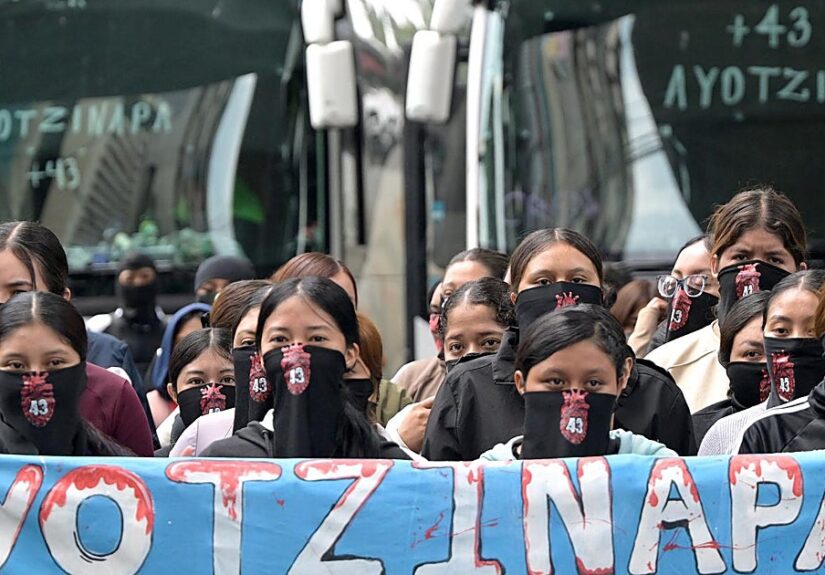 Sheinbaum promete justicia doce años después de las desapariciones de Ayotzinapa
