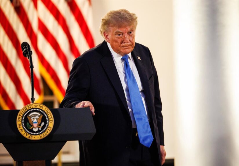 Trump acusa a los demócratas de querer que EEUU "pierda la guerra" en Irán