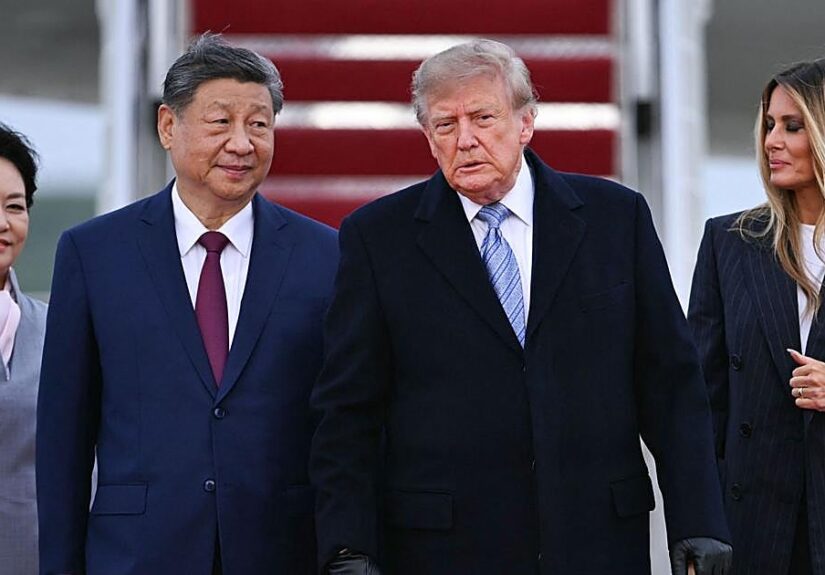 Trump agasaja a Xi Jinping con un recibimiento militar a pie de pista en Washington