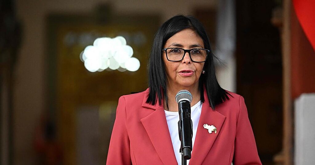 Trump y Delcy escenifican su alianza en Nueva York mientras se frustra la llegada de Machado a Venezuela