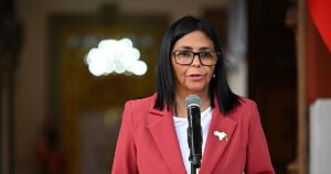 Trump y Delcy escenifican su alianza en Nueva York mientras se frustra la llegada de Machado a Venezuela
