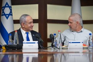 Un exjefe del Shin Bet demandará a Netanyahu por sus afirmaciones sobre advertencias previas al 7-O
