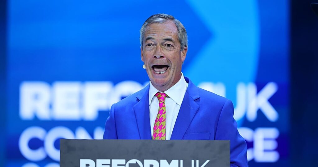 Un nuevo escándalo acorrala a Farage durante el congreso anual de Reform UK