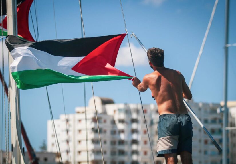 Un tribunal tunecino prorroga cuatro meses la prisión preventiva de los cuatro actvistas de la flotilla