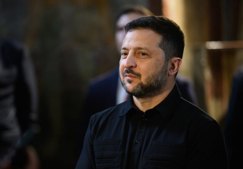 Zelenski afirma que espera reunirse este mes con Trump para abordar la defensa antiaérea de Ucrania
