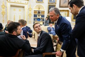 Zelenski espera una reunión los próximos días en Kiev con los enviados de Trump después de que vayan a Rusia