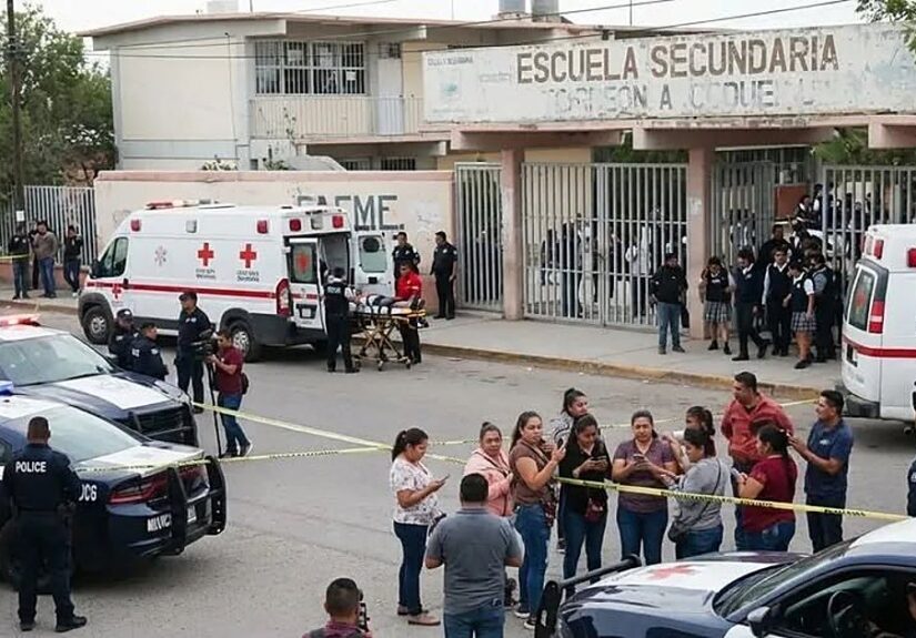 Dos exalumnos entran con machetes y cócteles molotov en un colegio en México y matan a la subdirectora