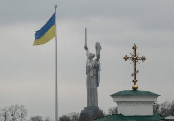 España mantendrá su Embajada en Kiev a pesar de las amenazas rusas
