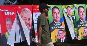 Flávio Bolsonaro busca este domingo reeditar el poder de su padre y confirmar el giro a la derecha del continente