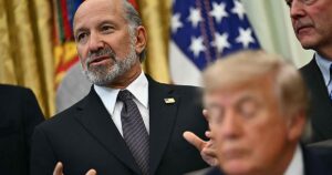 Hallan muerto al informante del caso Epstein tras revelar sus vínculos con el secretario de Comercio de EE.UU.