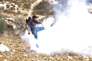 Muere un palestino de 19 años por disparos de un colono israelí en el centro de Cisjordania