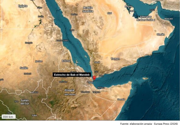 Un petrolero informa de varias explosiones cerca del buque en la zona de Bab el Mandeb