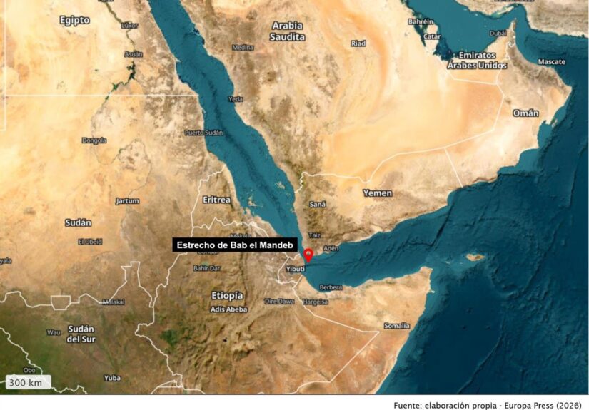 Un petrolero informa de varias explosiones cerca del buque en la zona de Bab el Mandeb