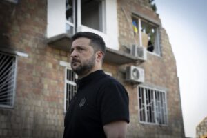 Zelenski advierte de que Rusia prepara un nuevo "ataque masivo" y Ucrania prepara "contramedidas"
