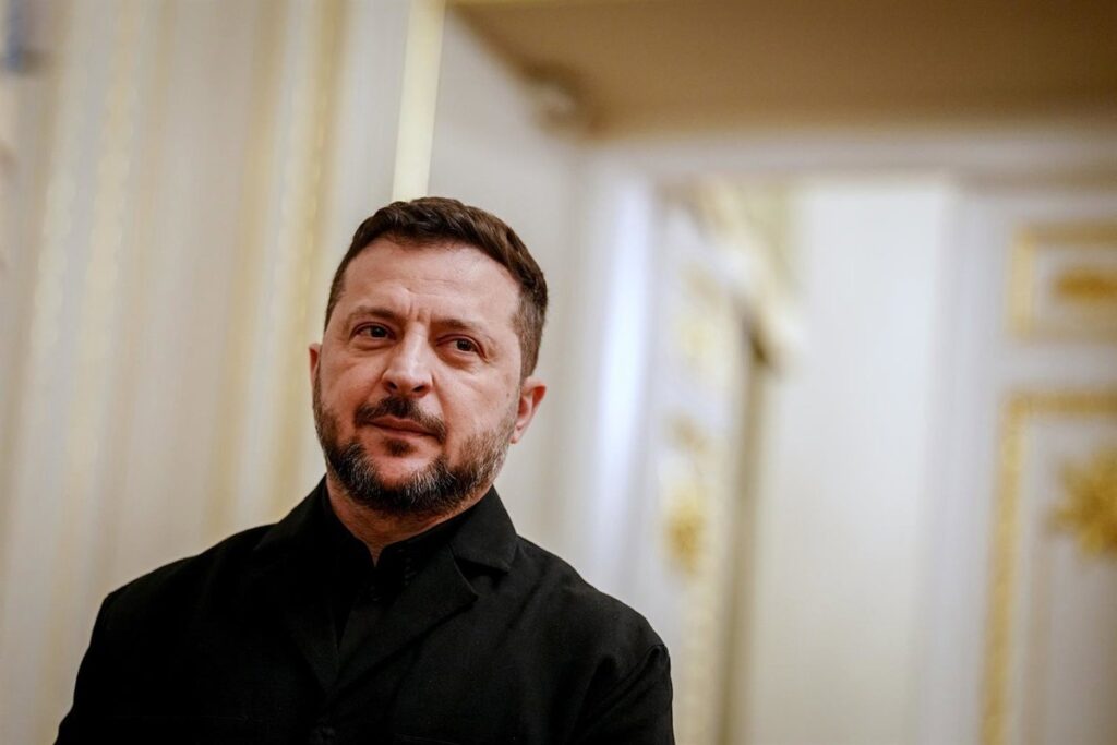 Zelenski reivindica bombardeos a bases petrolíferas en Rusia en respuesta a sus ataques en el mar Negro