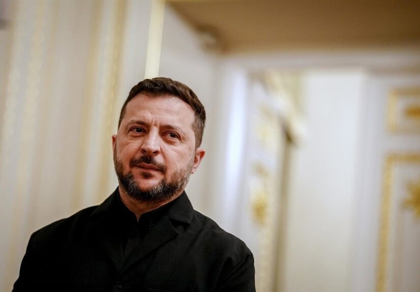 Zelenski reivindica bombardeos a bases petrolíferas en Rusia en respuesta a sus ataques en el mar Negro